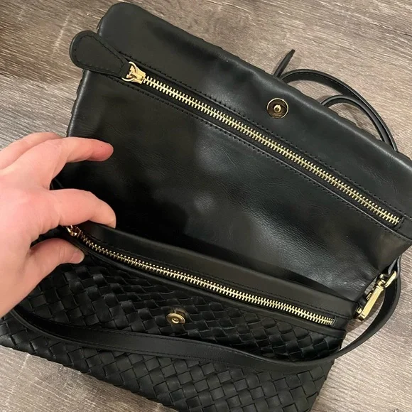 Quince Black Woven Crossbody Bag - Picture 3 of 3